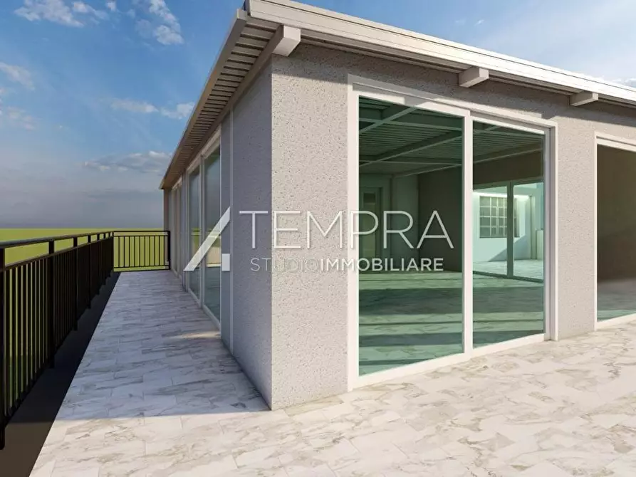 Immagine 8 di Appartamento in vendita  a Adrano