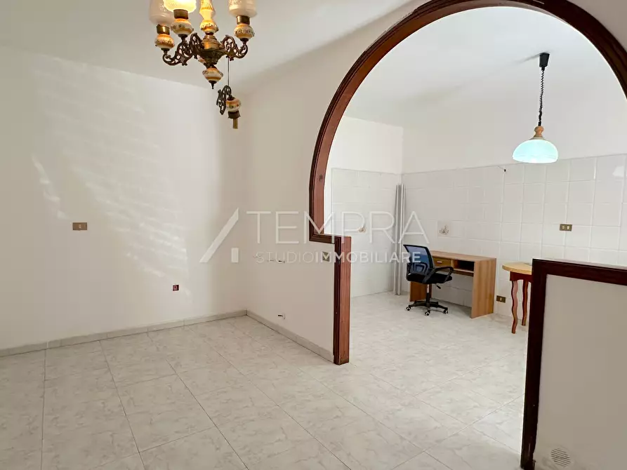 Immagine 6 di Appartamento in vendita  in VIA DELL'AMICIZIA a Adrano