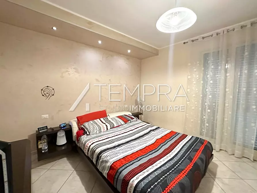 Immagine 12 di Appartamento in vendita  a Aci Castello