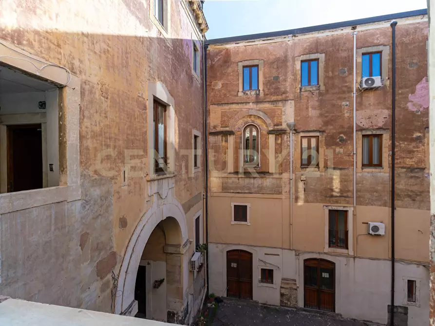 Immagine 64 di Appartamento in vendita  in Via del Vecchio Bastione 5 a Catania