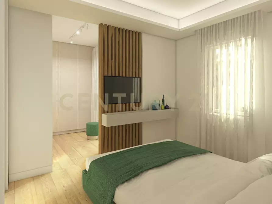 Immagine 8 di Bilocale in vendita  in Via Abano Terme 20 a Roma