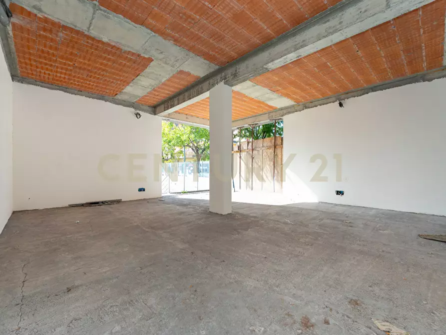 Immagine 20 di Locale commerciale in vendita  in Via Alfred Nobel snc a Misterbianco