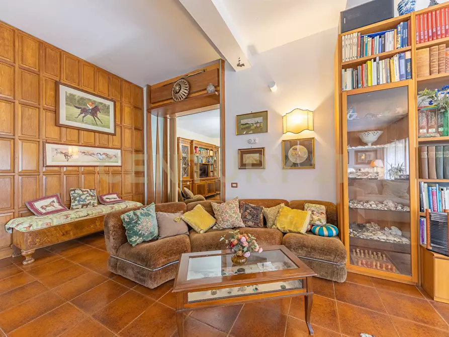 Immagine 3 di Villa in vendita  in Corso San Francesco 159 a Anzio