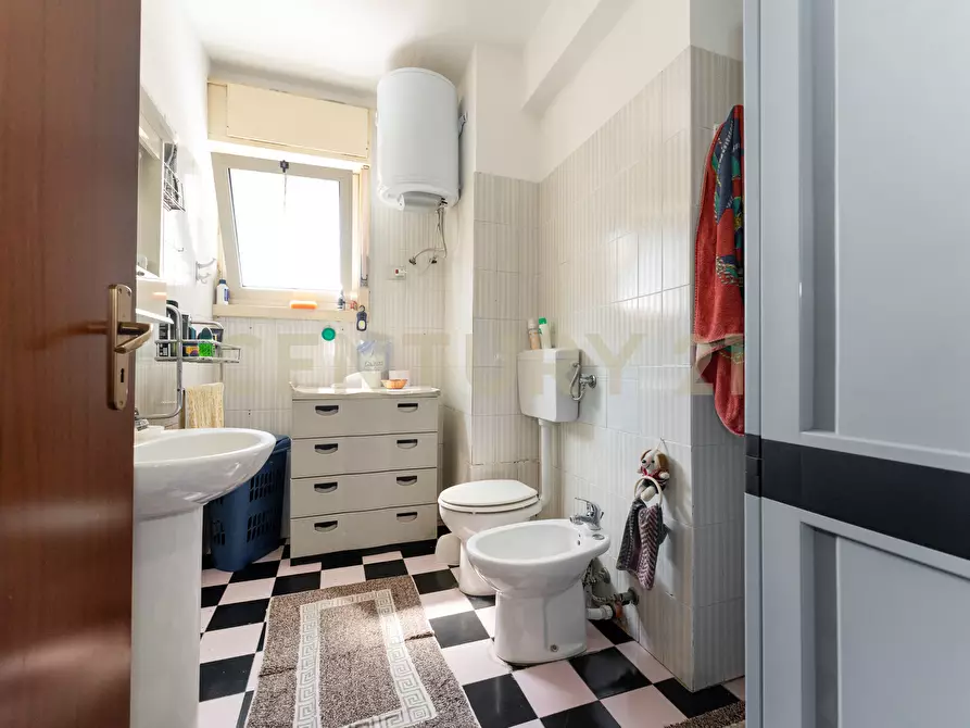 Immagine 46 di Quadrilocale in vendita  in Viale San Teodoro 7 a Catania