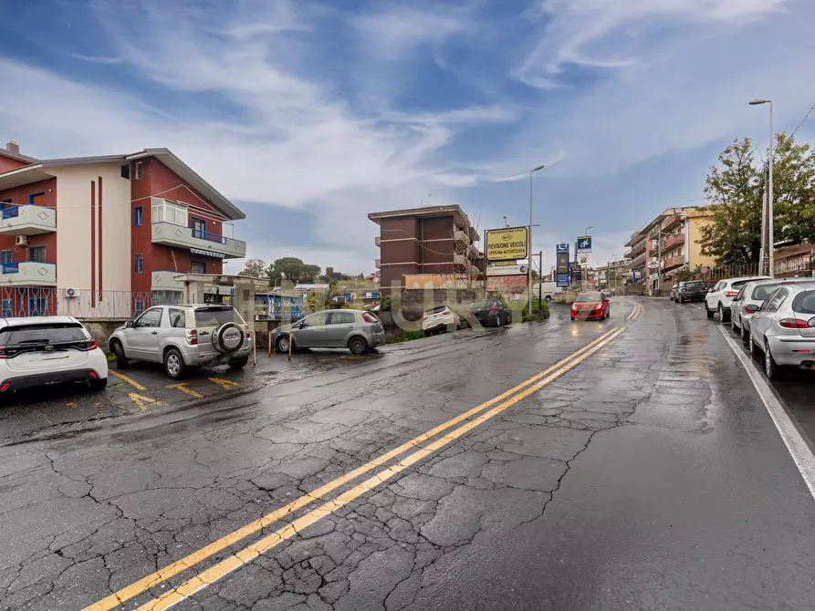 Immagine 42 di Trilocale in vendita  in Via Antonio Gramsci 23 a Gravina Di Catania