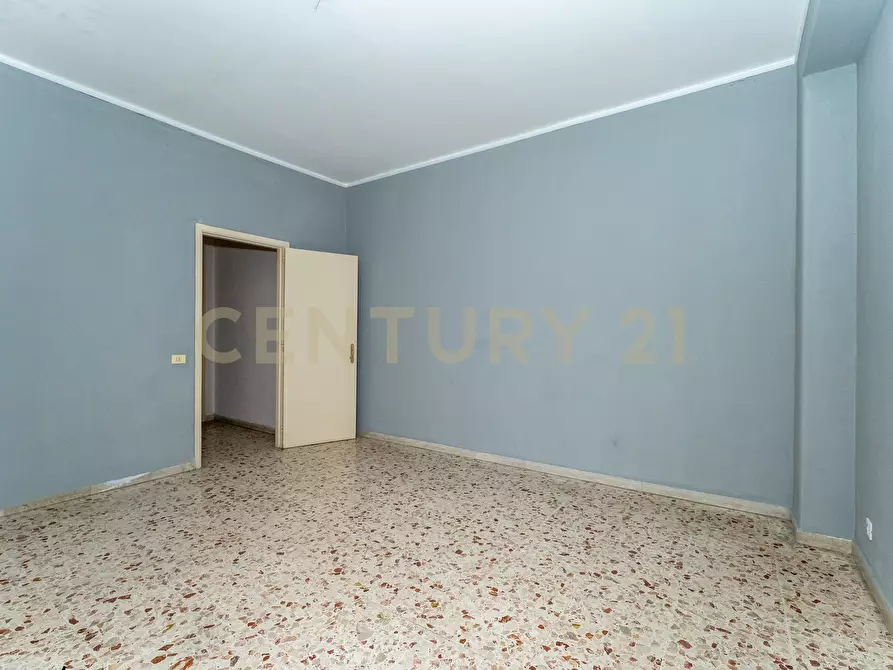 Immagine 16 di Pentalocale in vendita  in Via Due Obelischi 48 a Gravina Di Catania