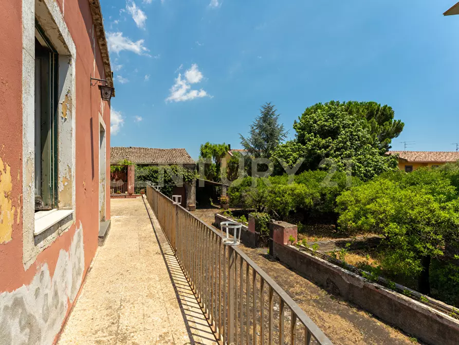 Immagine 7 di Villa in vendita  in Piazza F. M. Scuderi 7 a Viagrande