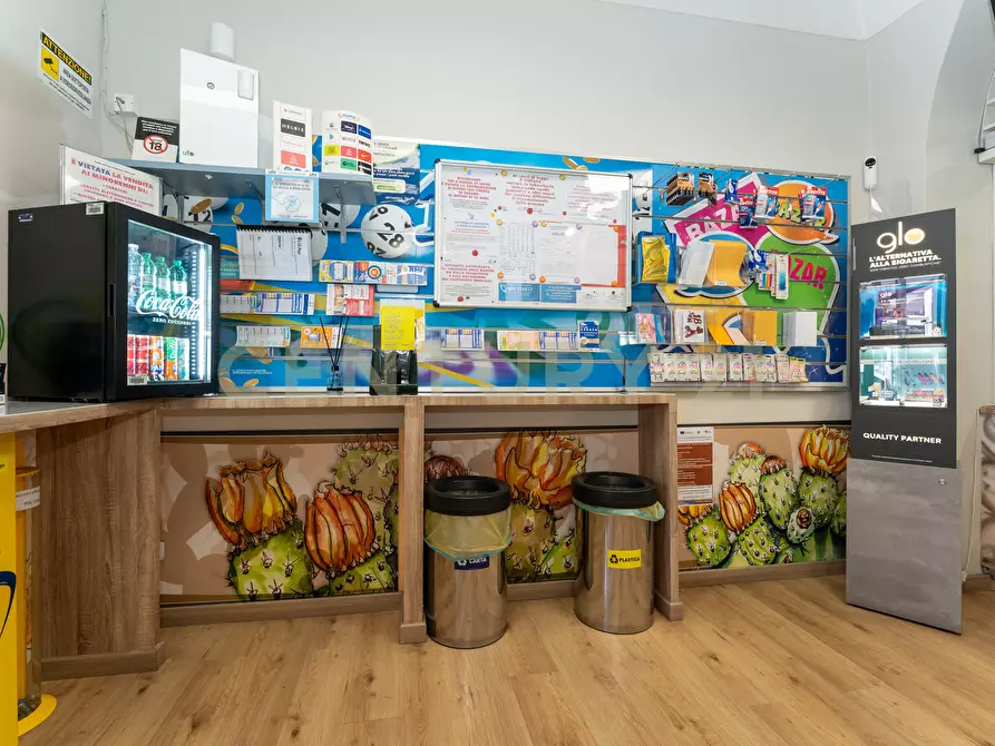 Immagine 12 di Tabaccheria in vendita  in Piazza Grande 11 a Catania