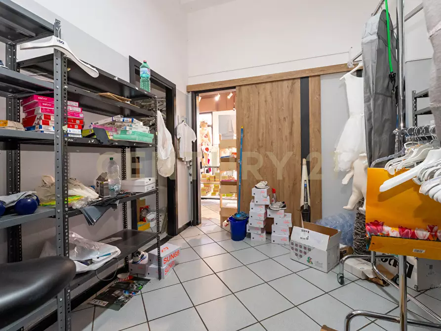 Immagine 29 di Attività commerciale in vendita  in Via Vittorio Emanuele 214 a Belpasso