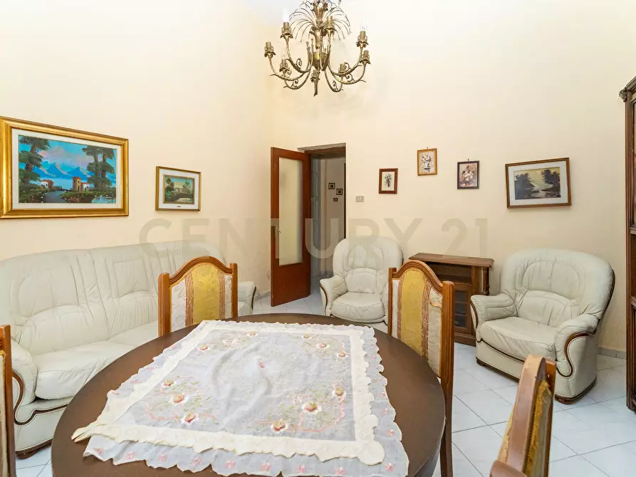 Immagine 13 di Bilocale in vendita  in Via Wrzì 128 a Catania