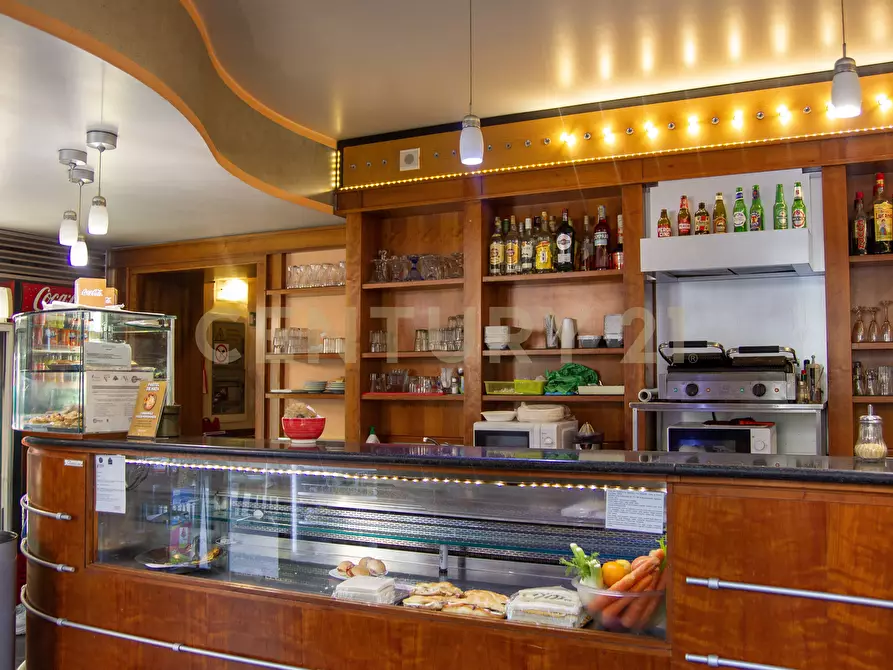 Immagine 12 di Bar / Ristorante in vendita  in Viale Bruno Buozzi 27 a Roma