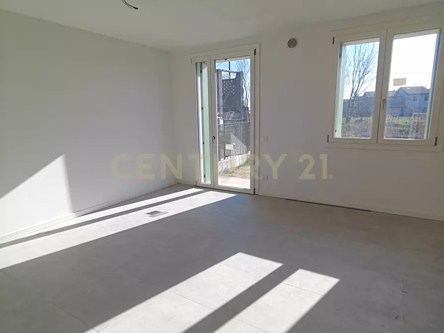 Immagine 1 di Trilocale in vendita  in Via Toffanelle Nuove a Verona