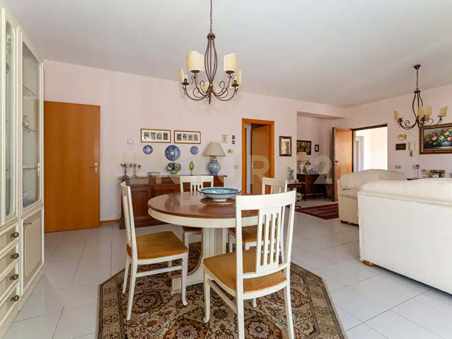 Immagine 8 di Pentalocale in vendita  in Via Nino Martoglio 13 a Valverde