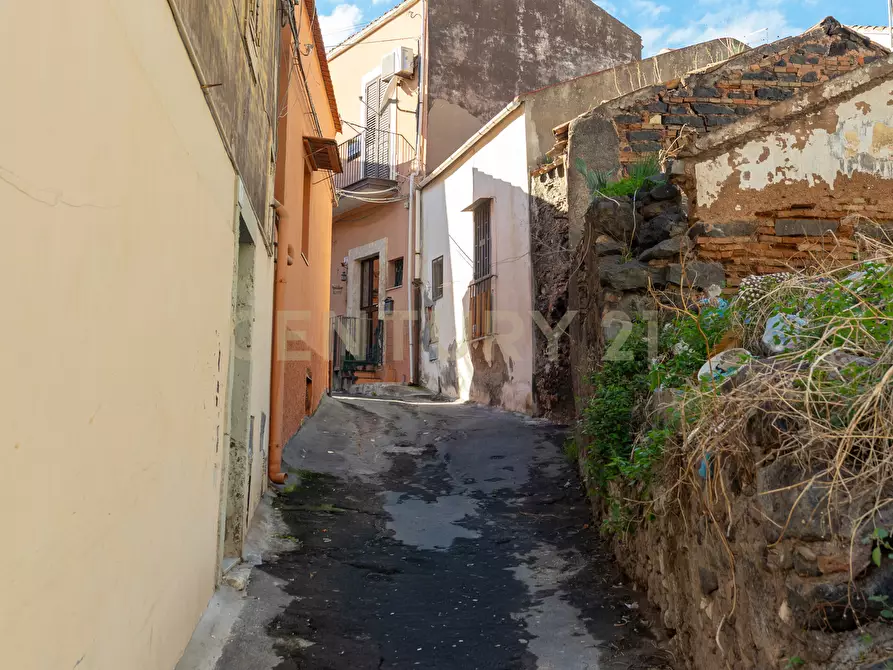 Immagine 5 di Casa indipendente in vendita  in Via Lumacari 2 a Catania