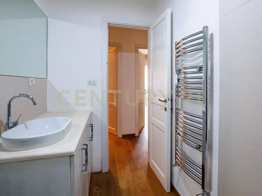 Immagine 30 di Quadrilocale in vendita  in Via di Valle Aurelia 130 a Roma