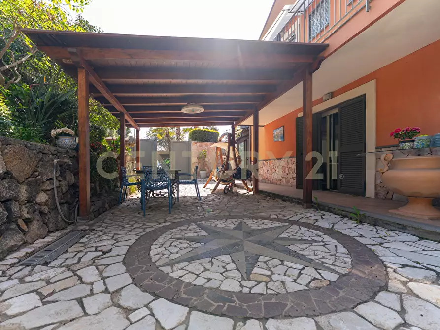 Immagine 45 di Villetta a schiera in vendita  in Via Maria Gianni 81 a Catania