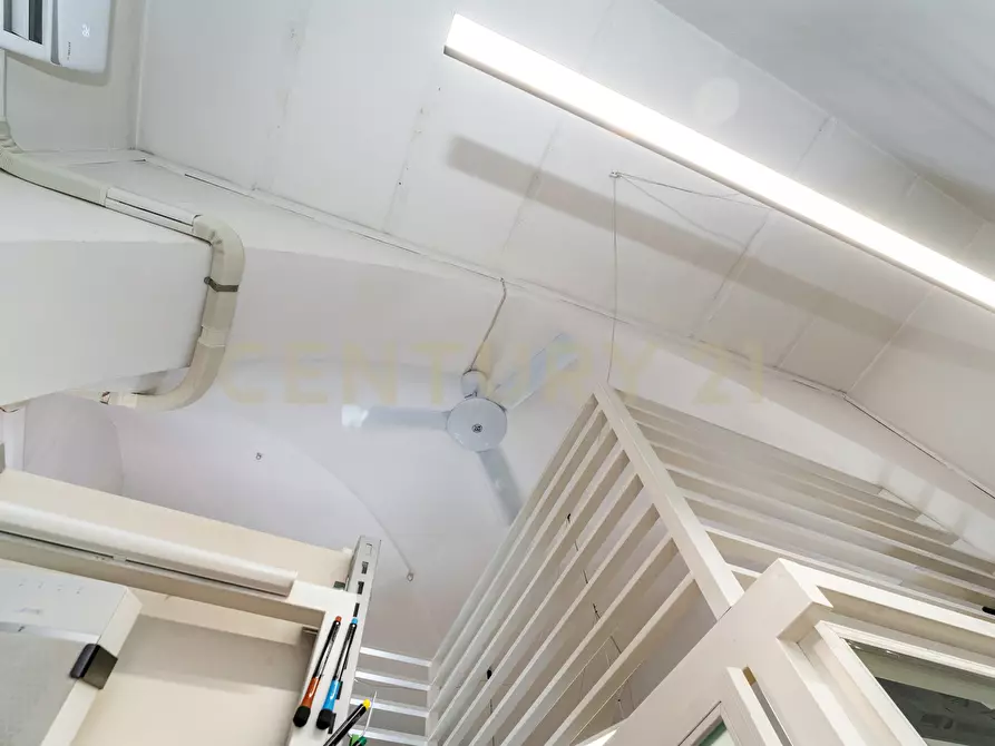 Immagine 21 di Tabaccheria in vendita  in Piazza Grande 11 a Catania