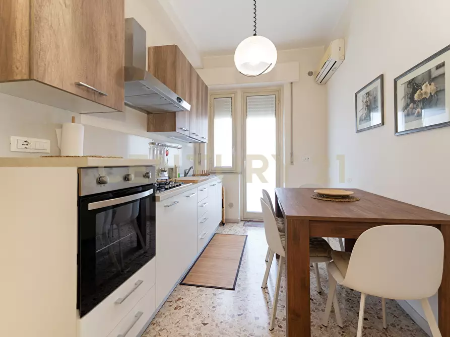Immagine 46 di Stanza singola in affitto  in Via Matteo Renato Imbriani 181 a Catania