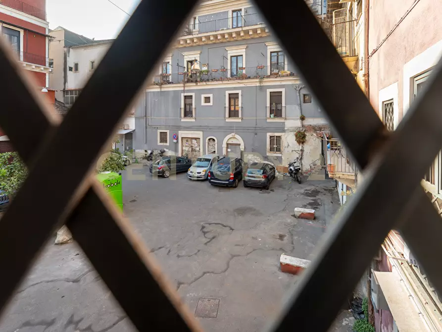 Immagine 25 di Porzione di casa in vendita  in Via Santissima Trinità 25 a Catania