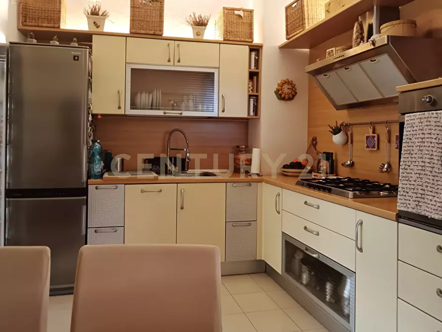 Immagine 18 di Pentalocale in vendita  in Via XXV Aprile 28 a Abbadia San Salvatore