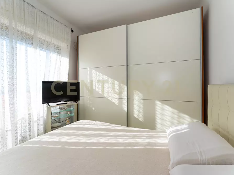 Immagine 7 di Bilocale in vendita  in Via dei Ciclopi 160 a Aci Catena