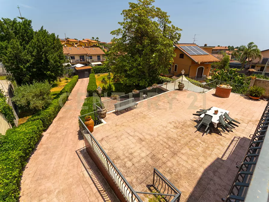 Immagine 26 di Villa in vendita  in Via Salemi 18 a Mascalucia
