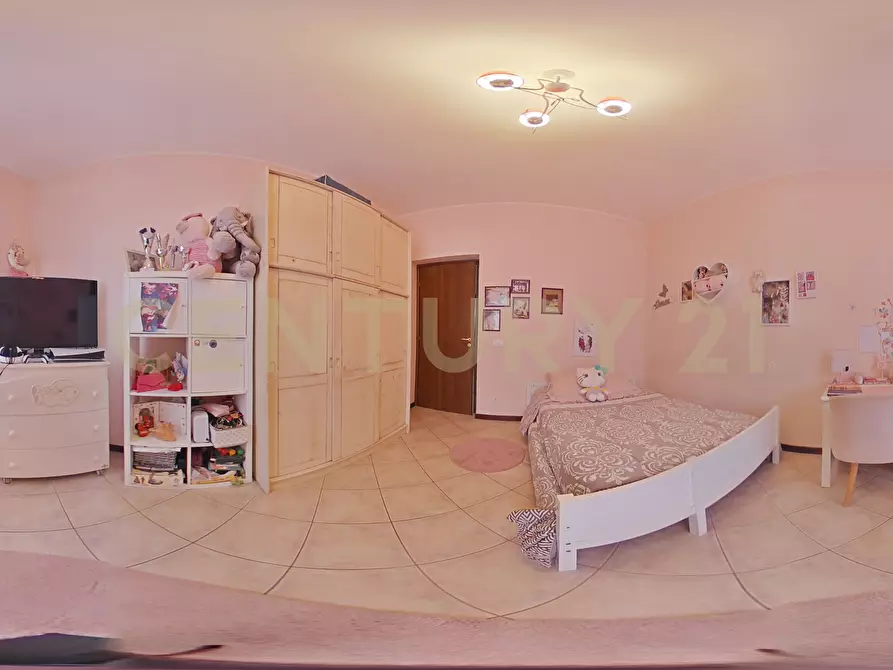 Immagine 51 di Pentalocale in vendita  in Via Crocifisso 26 a Aci Castello