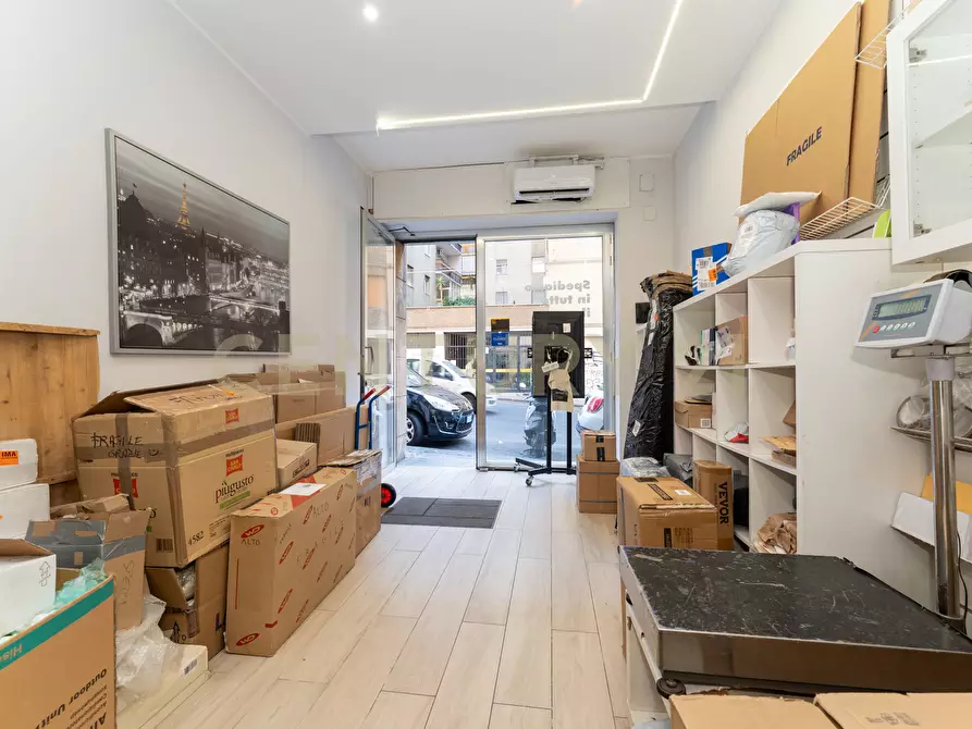 Immagine 22 di Locale commerciale in vendita  in Via Passo Gravina 81c a Catania
