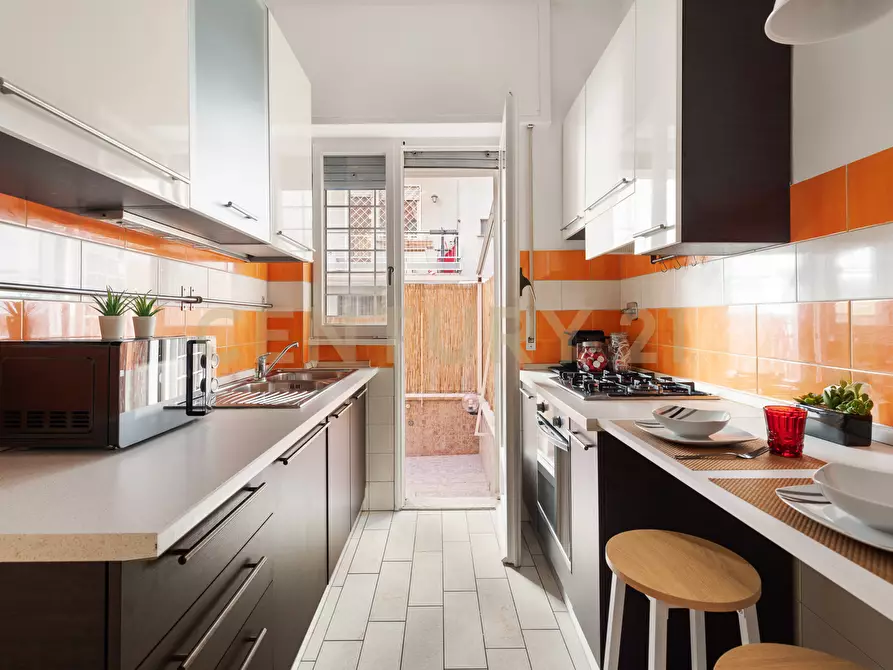 Immagine 8 di Bilocale in vendita  in Via Antonio Arcioni 6 a Roma