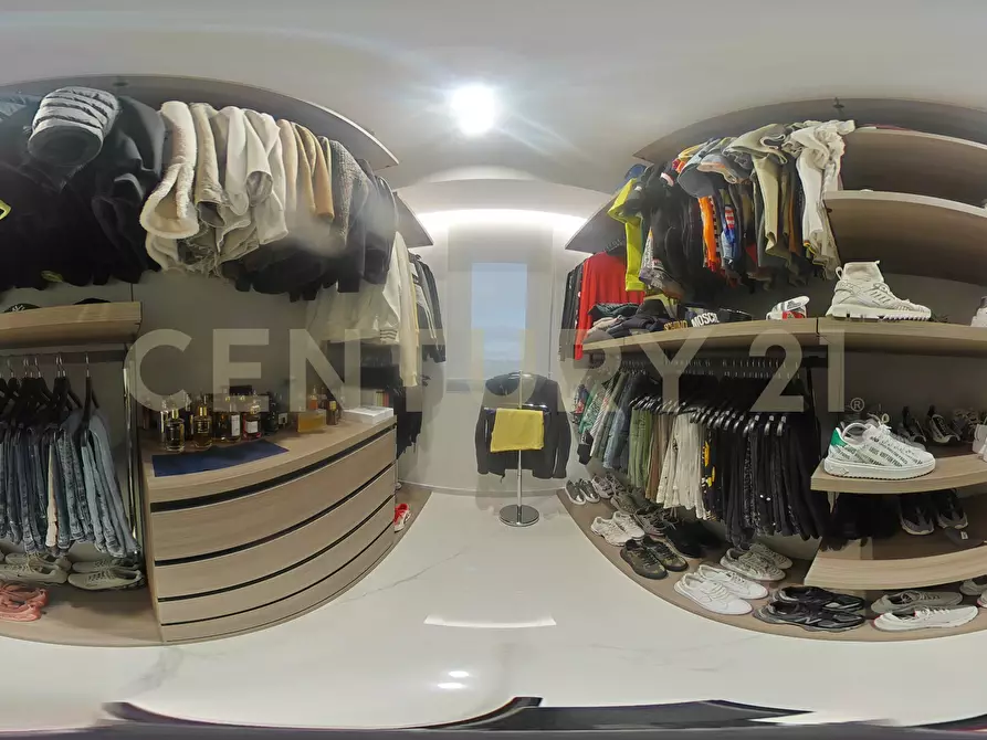 Immagine 130 di Villa in vendita  in Via Sant' Andrea 8 a Catania