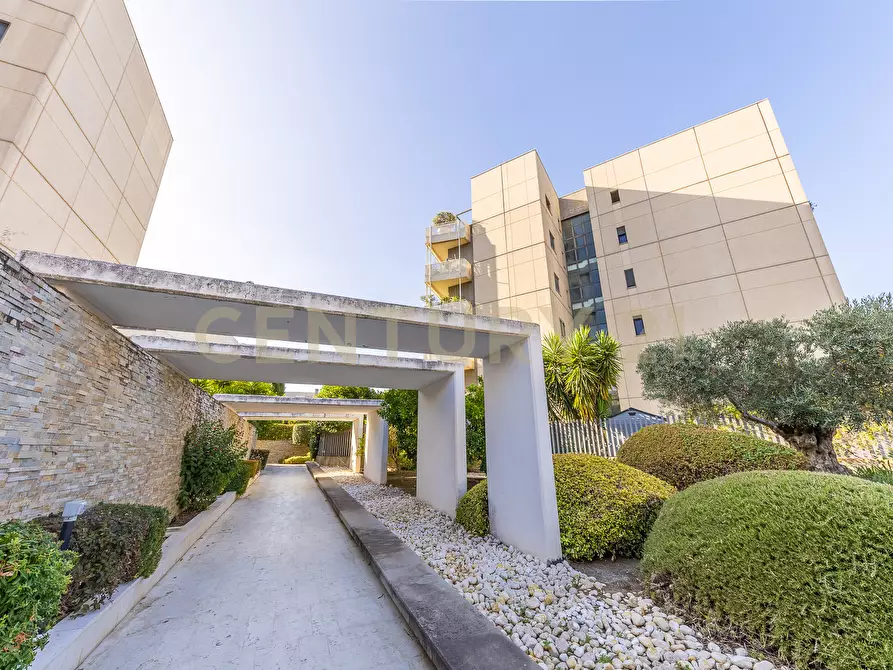 Immagine 26 di Attico in vendita  in Viale Carmelo Bene 320 a Roma