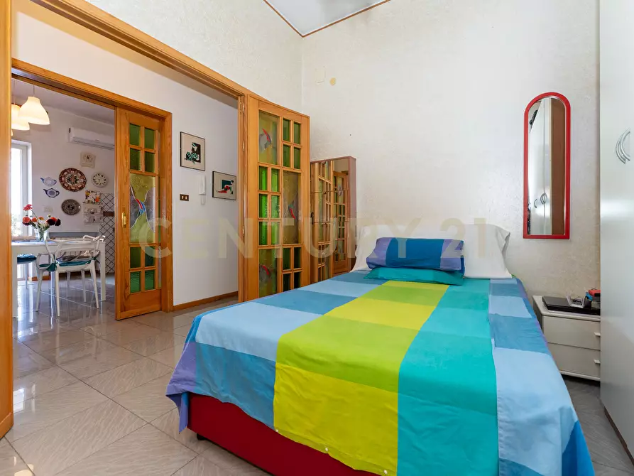 Immagine 21 di Pentalocale in vendita  in Via Salvatore Vigo 106 a Acireale