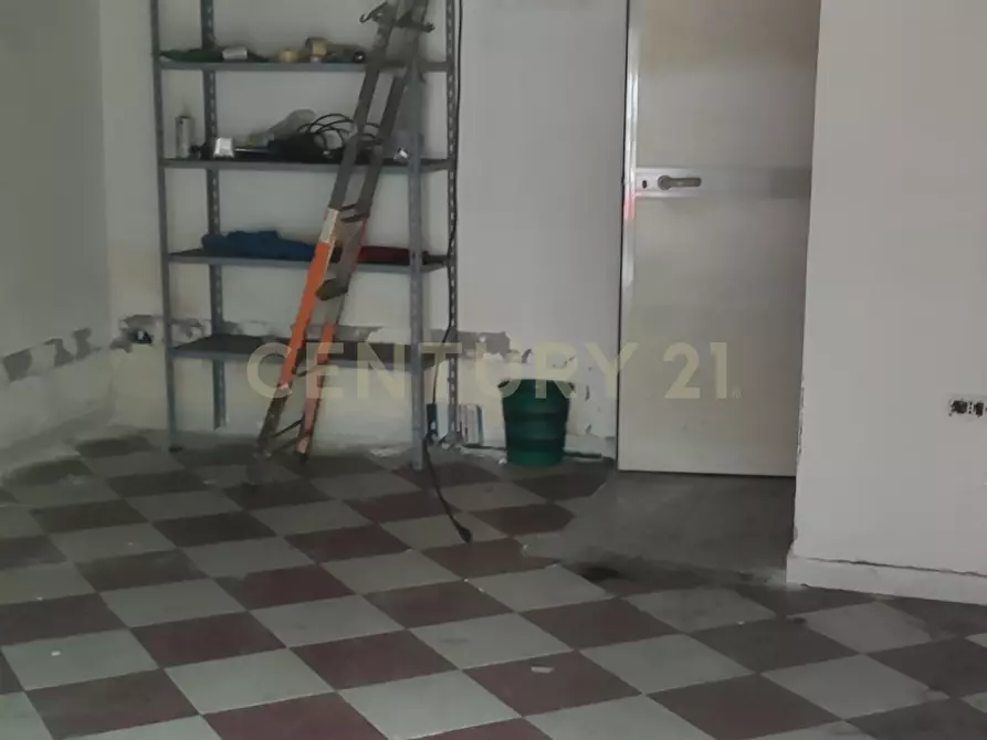 Immagine 17 di Attività commerciale in vendita  in Via Vincenzo Giuffrida 14 a Catania