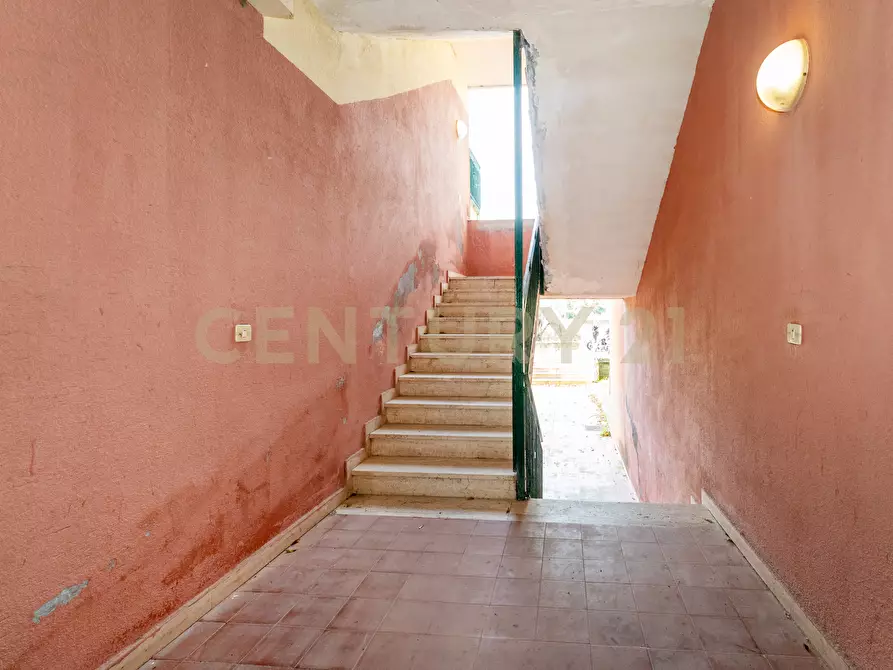 Immagine 10 di Bilocale in vendita  in Via Porticato 17 a Giardini-Naxos