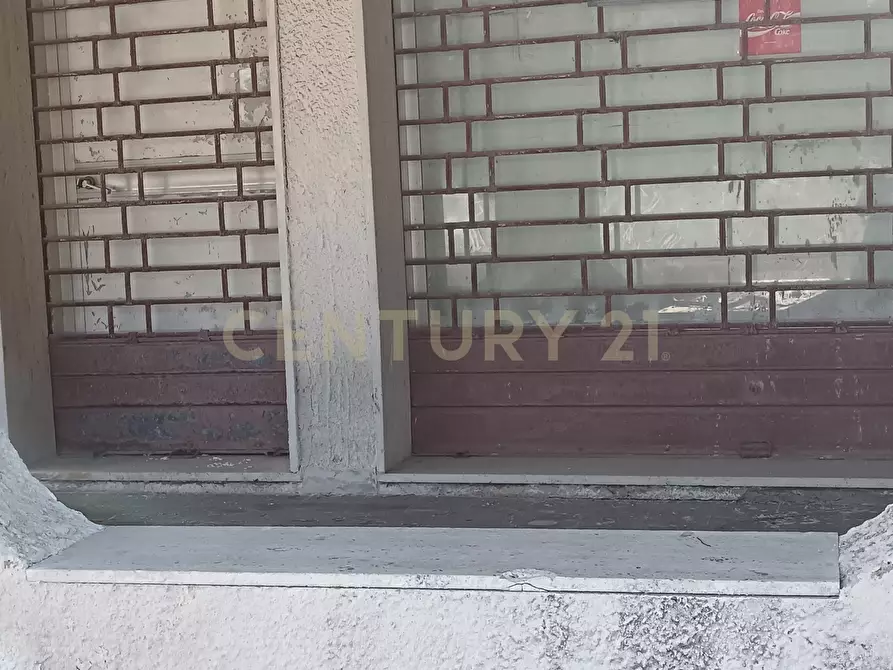 Immagine 8 di Locale commerciale in vendita  in Viale dei Lidi 433/E a Siracusa