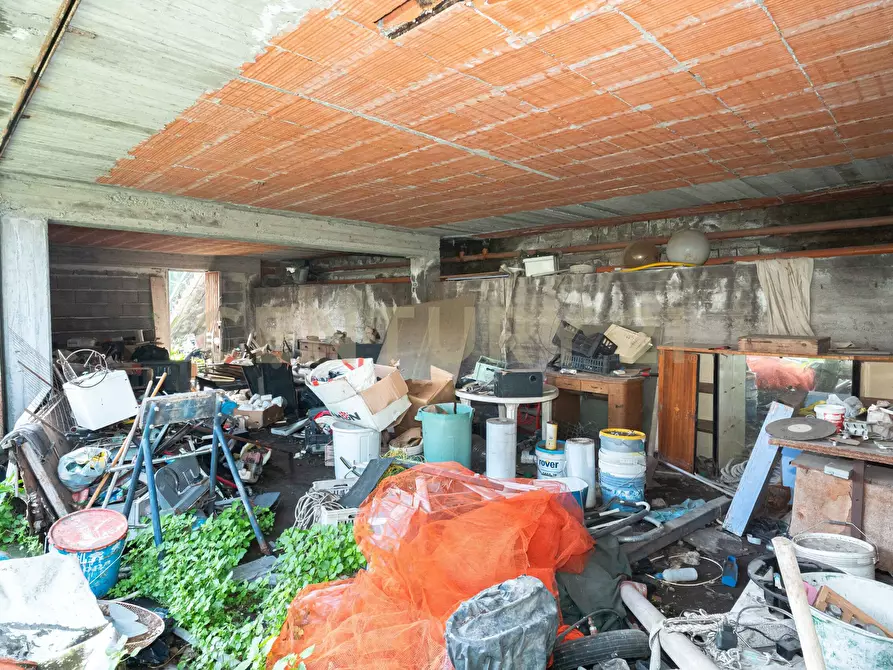 Immagine 17 di Pentalocale in vendita  in Via delle Ginestre s.n.c. a Pedara