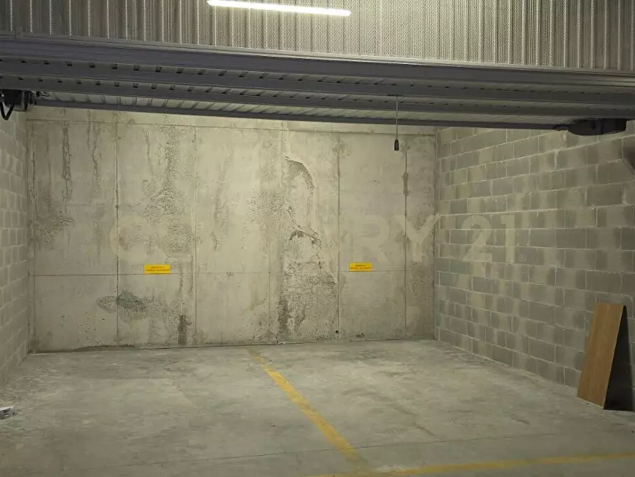 Immagine 1 di Garage in vendita  in Via Pietro Gobetti 9 a Verona