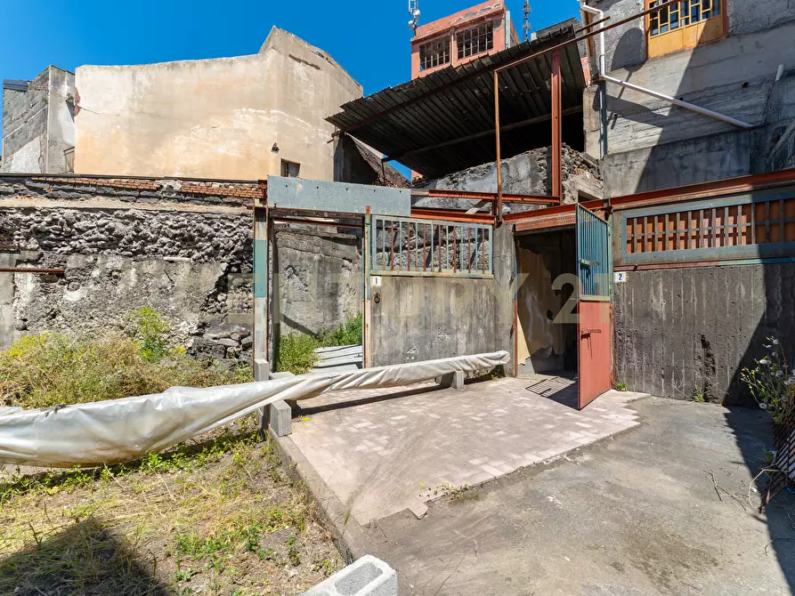 Immagine 20 di Terratetto in vendita  in Via delle Calcare 161 a Catania