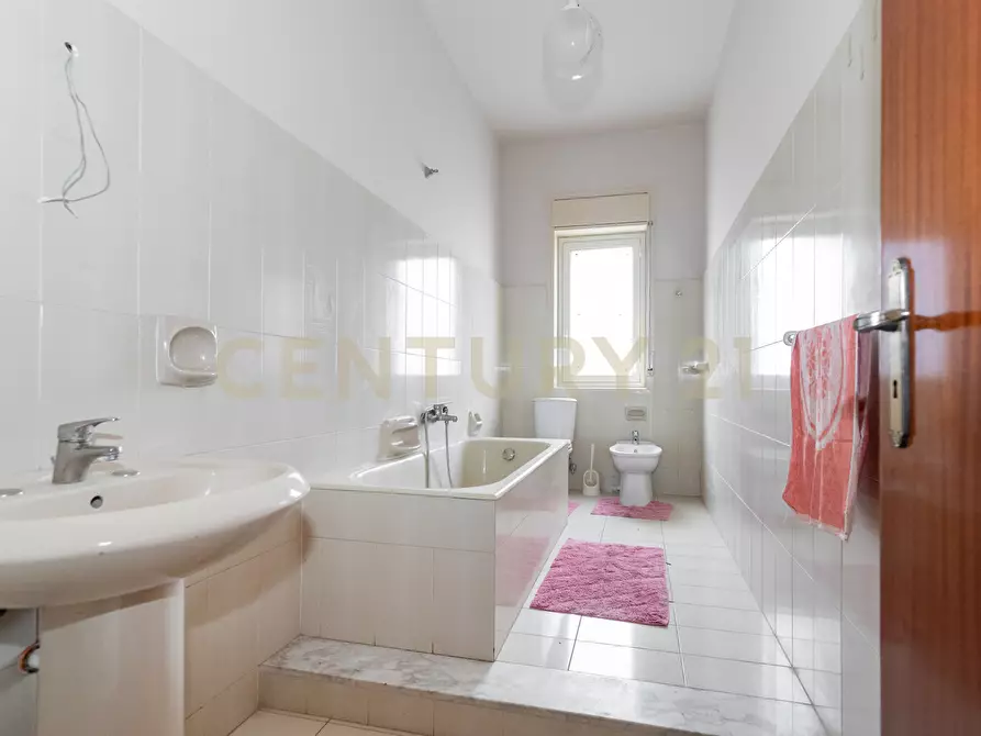 Immagine 31 di Pentalocale in vendita  in Via Casale dei Greci 34 a Adrano