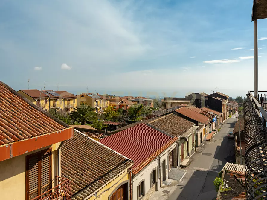 Immagine 14 di Attico in vendita  in via guglielmo marconi 26 a Zafferana Etnea