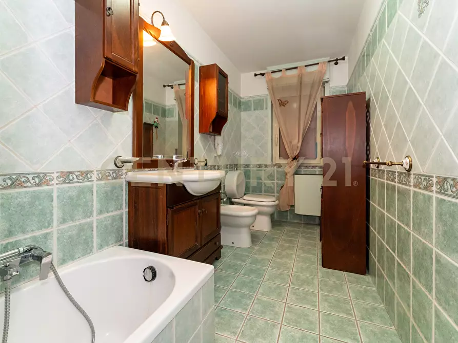 Immagine 30 di Attico in vendita  in Via Finocchiari 12 a Aci Catena