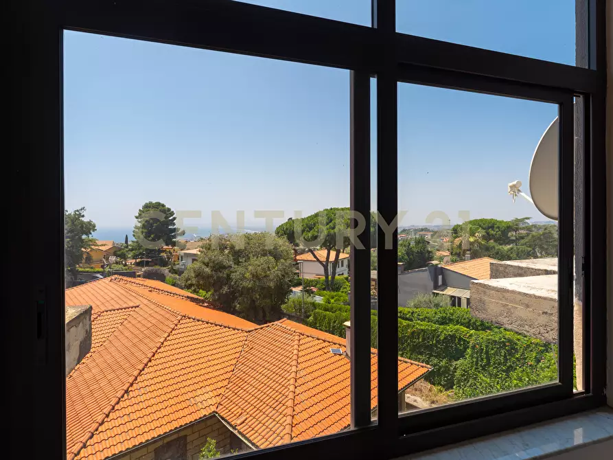 Immagine 25 di Loft/Open space in vendita  in Via Madonna delle Lacrime 64 a San Giovanni La Punta