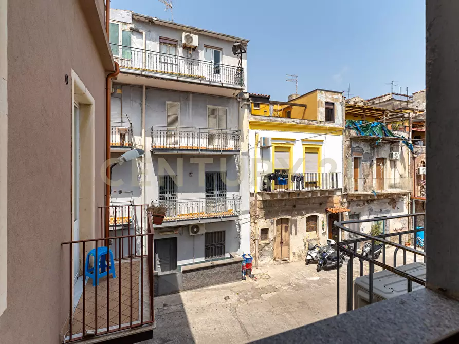 Immagine 16 di Trilocale in vendita  in Via Plebiscito 187 a Catania