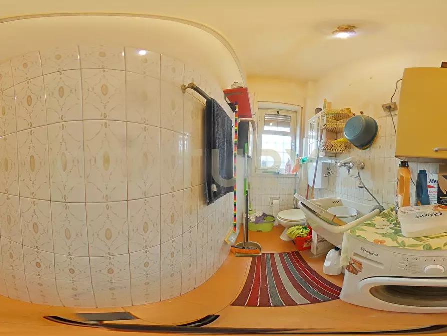 Immagine 46 di Trilocale in vendita  in Via Caduti del Lavoro 2 a Gravina Di Catania