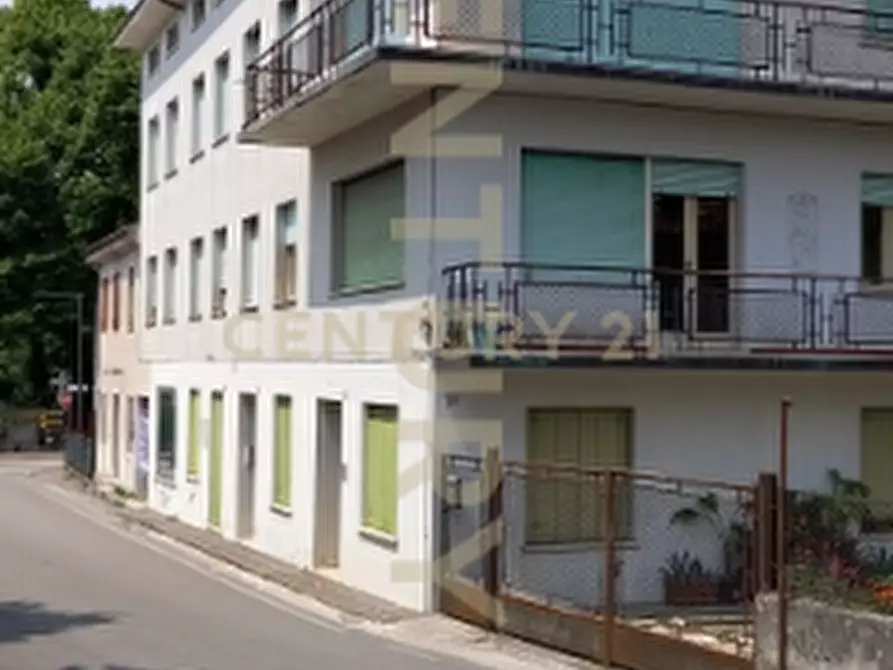 Immagine 1 di Palazzo in vendita  in via Molini 36 a Valdobbiadene