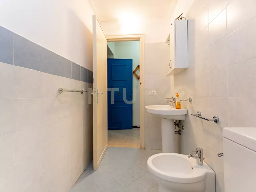 Immagine 16 di Bilocale in vendita  in Via Porticato 17 a Giardini-Naxos