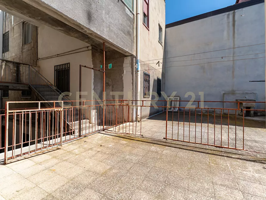 Immagine 41 di Quadrilocale in vendita  in Stradale Cravone 105 a Catania