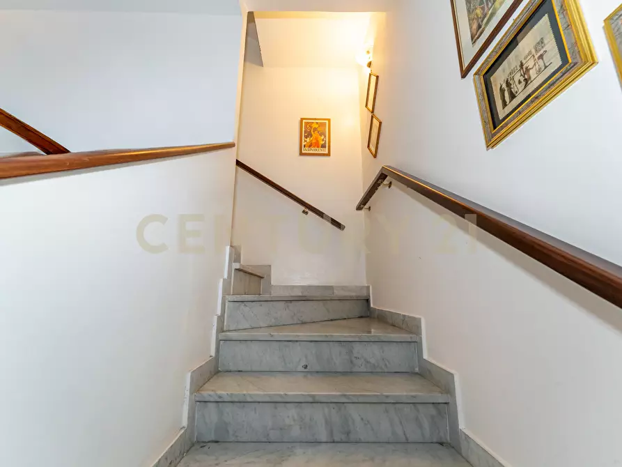Immagine 35 di Villa in vendita  in Via Santa Rosa da Lima 17 a Catania