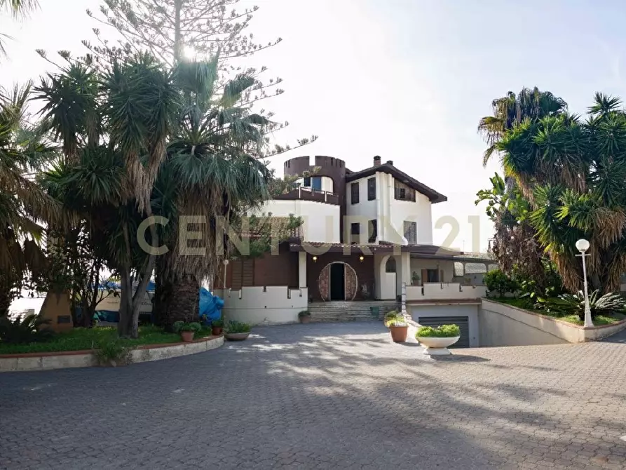 Immagine 1 di Villa in vendita  in Via delle Rose a Porto Empedocle