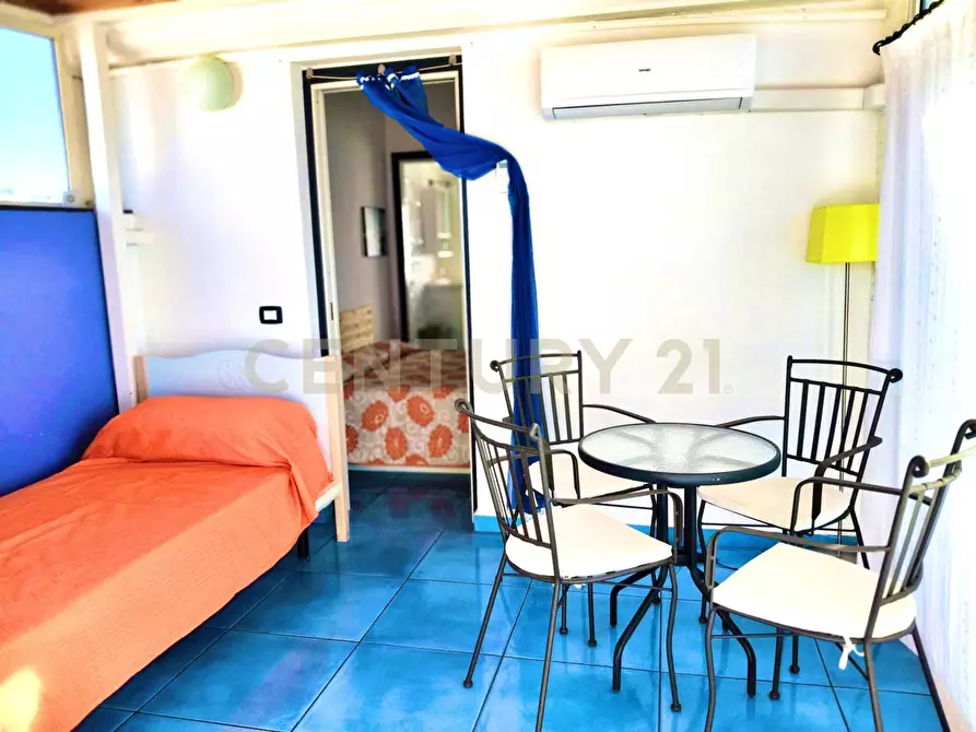 Immagine 25 di Quadrilocale in vendita  in Via Tripoli 134 a Capo D'orlando